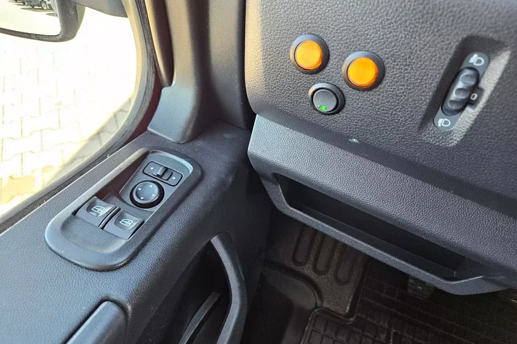 Renault Master L3H2 89999zł Netto Zabudowa warsztatowa 2.3 dCi/145KM zdjęcie 21