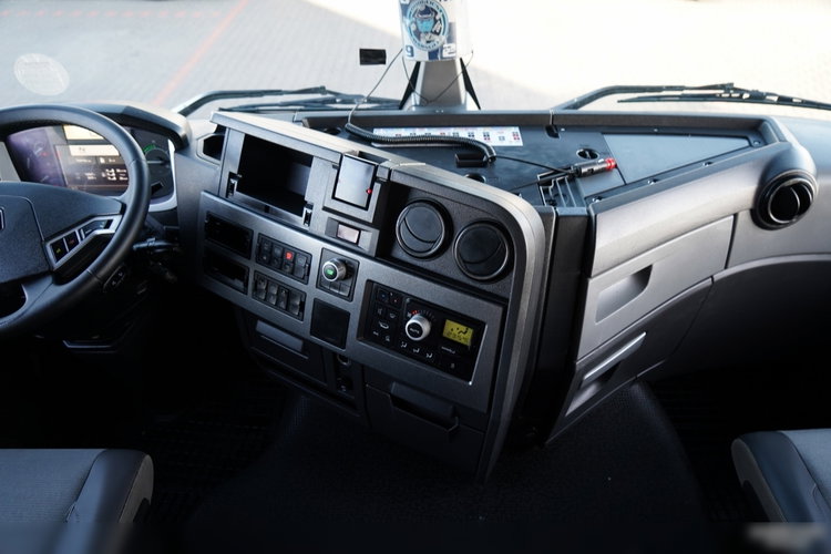 Renault T 460 / HYDRAULIKA DWUOBWODOWA / RETARDER / SPROWADZONA zdjęcie 31