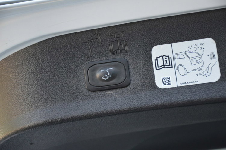 Ford Kuga St-Line 1.5i 120KM Serwis Bi-xenon Kamera Bliss As.pasa As.pakowania zdjęcie 19