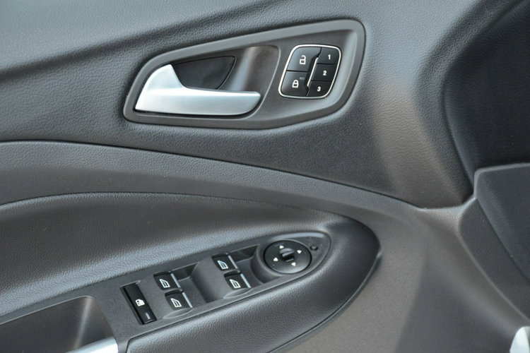 Ford Kuga St-Line 1.5i 120KM Serwis Bi-xenon Kamera Bliss As.pasa As.pakowania zdjęcie 21