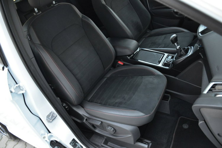 Ford Kuga St-Line 1.5i 120KM Serwis Bi-xenon Kamera Bliss As.pasa As.pakowania zdjęcie 27