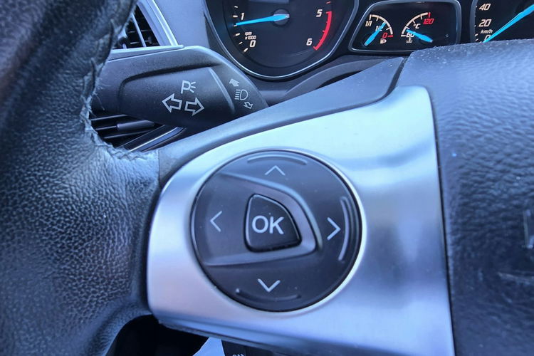 Ford Kuga Oryginał lakier + 4x4 + niski przebieg zdjęcie 25