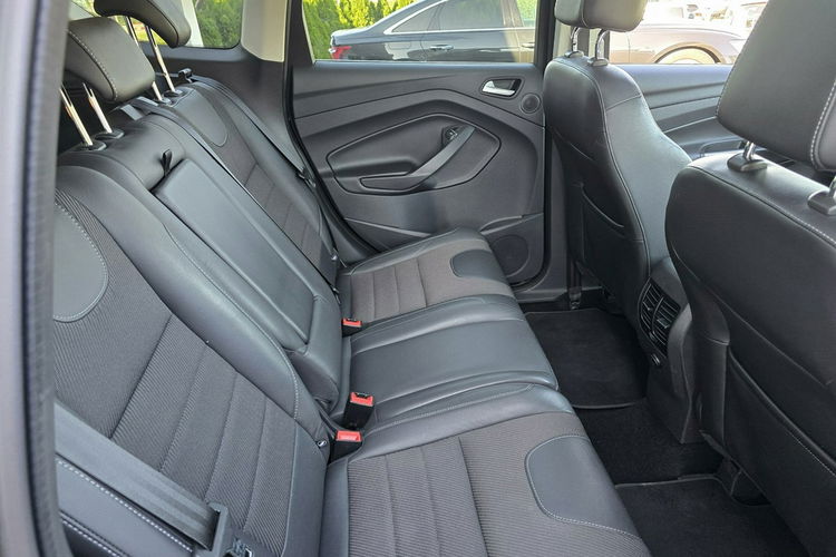 Ford Kuga Oryginał lakier + 4x4 + niski przebieg zdjęcie 28