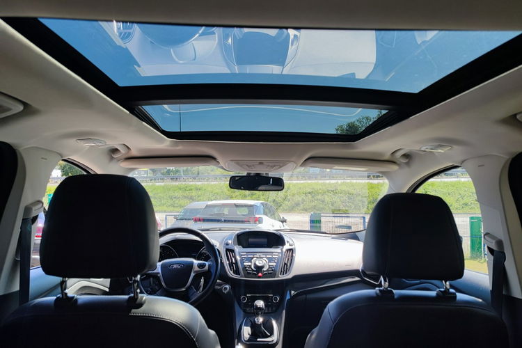 Ford Kuga Oryginał lakier + 4x4 + niski przebieg zdjęcie 9