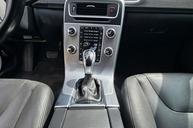 Volvo S60 Long Inscription 2.0 benzyna AWD zdjęcie 10