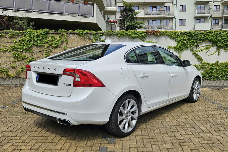 Volvo S60 Long Inscription 2.0 benzyna AWD zdjęcie 5