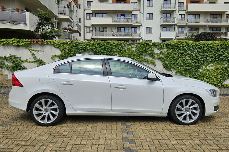 Volvo S60 Long Inscription 2.0 benzyna AWD zdjęcie 6