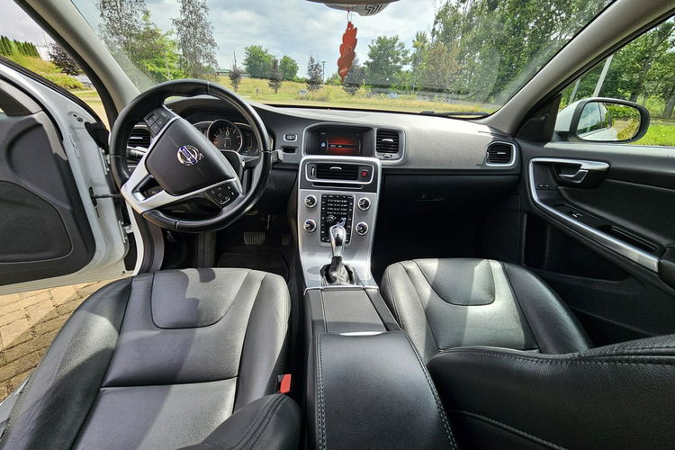 Volvo S60 Long Inscription 2.0 benzyna AWD zdjęcie 8