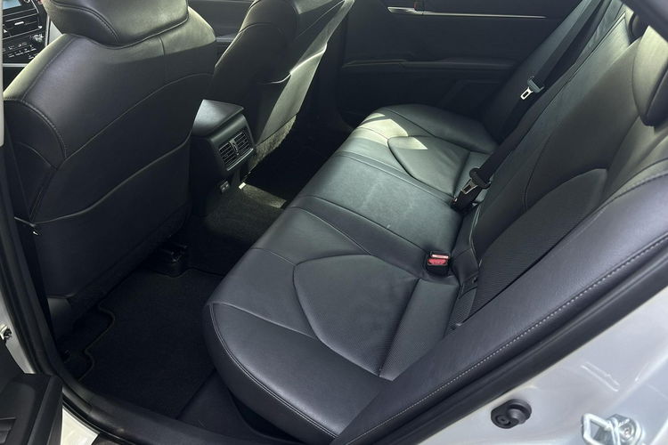 Toyota Camry 2.5 HSD 218KM EXECUTIVE, gwarancja, FV23% zdjęcie 11