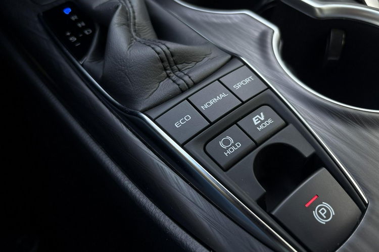 Toyota Camry 2.5 HSD 218KM EXECUTIVE, gwarancja, FV23% zdjęcie 29