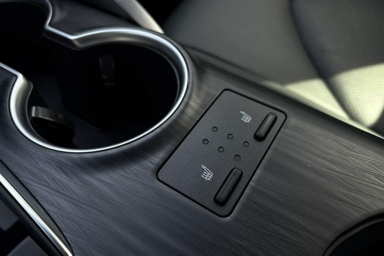 Toyota Camry 2.5 HSD 218KM EXECUTIVE, gwarancja, FV23% zdjęcie 30