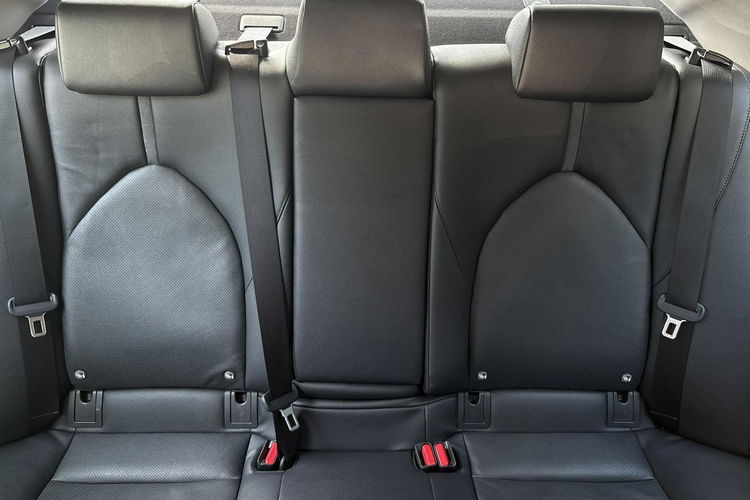 Toyota Camry 2.5 HSD 218KM EXECUTIVE, gwarancja, FV23% zdjęcie 35