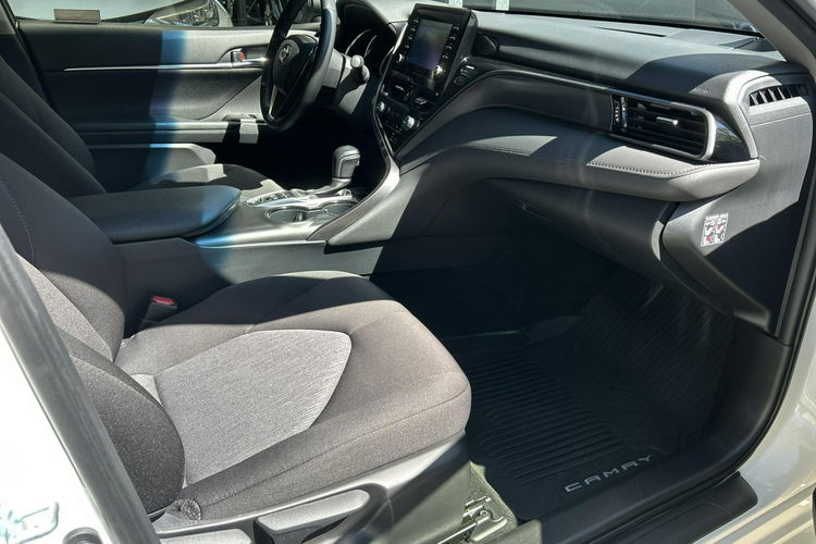 Toyota Camry 2.5 HSD COMFORT, salon Polska, gwarancja, FV23%, gwarancja zdjęcie 14