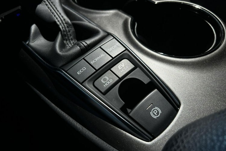 Toyota Camry 2.5 HSD COMFORT, salon Polska, gwarancja, FV23%, gwarancja zdjęcie 28