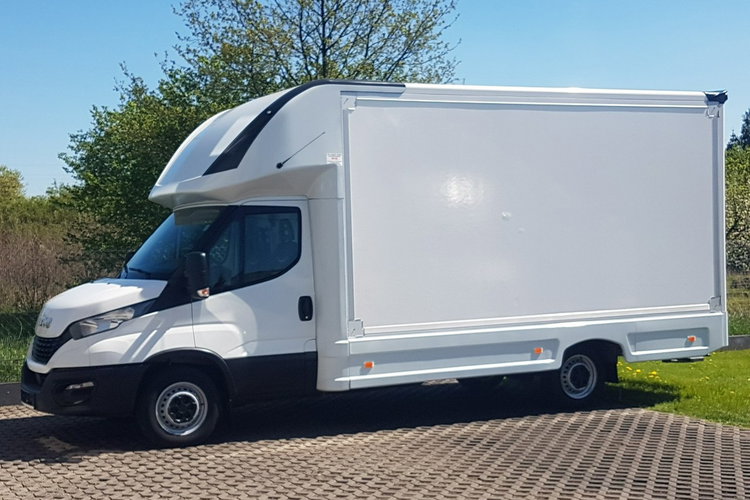Iveco Daily KONTENER NISKOPODŁOGOWY 4.43x2.23x2.42 SKLEP BAR FOODTRUCK KAMPER AC zdjęcie 1