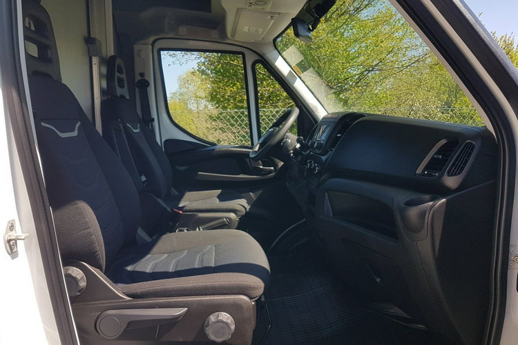Iveco Daily KONTENER NISKOPODŁOGOWY 4.43x2.23x2.42 SKLEP BAR FOODTRUCK KAMPER AC zdjęcie 32