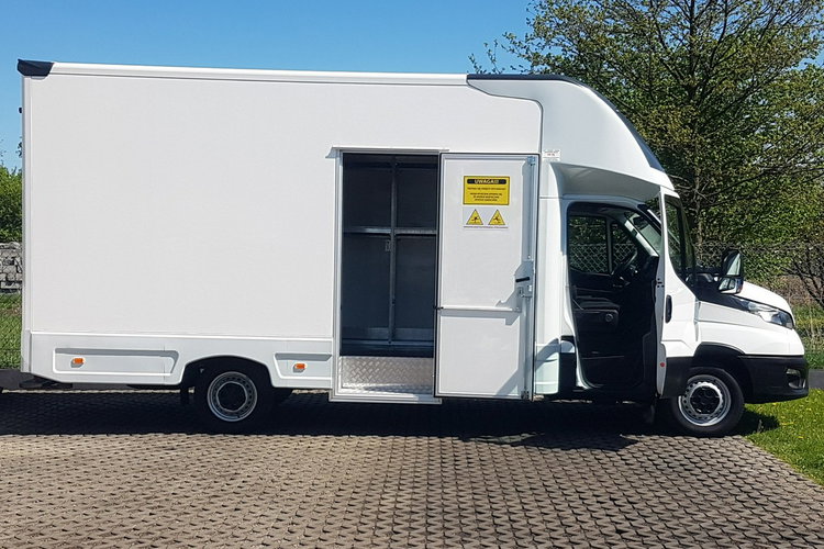 Iveco Daily KONTENER NISKOPODŁOGOWY 4.43x2.23x2.42 SKLEP BAR FOODTRUCK KAMPER AC zdjęcie 39