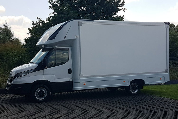 Iveco Daily KONTENER NISKOPODŁOGOWY 4.43x2.23x2.42 SKLEP BAR FOODTRUCK KAMPER AC zdjęcie 1