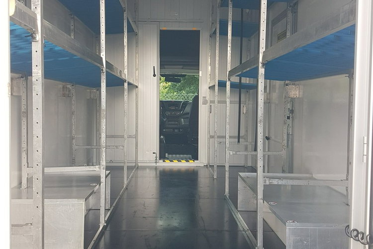 Iveco Daily KONTENER NISKOPODŁOGOWY 4.43x2.23x2.42 SKLEP BAR FOODTRUCK KAMPER AC zdjęcie 17