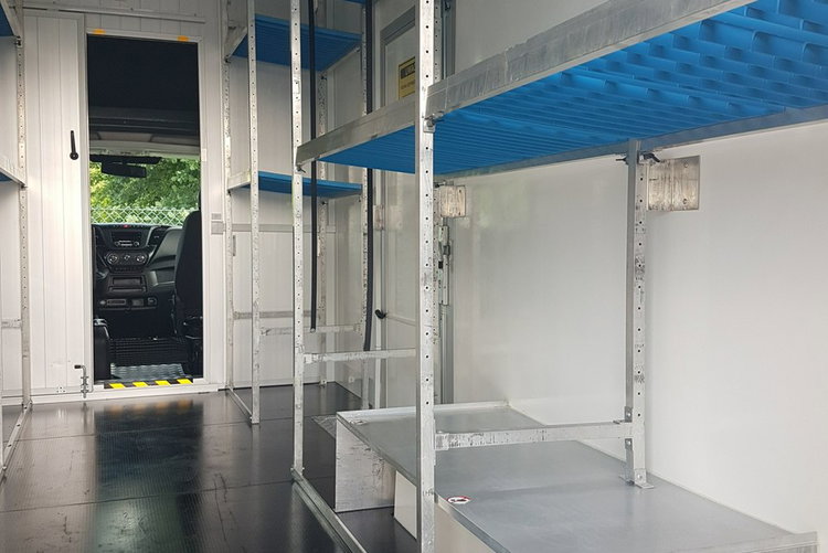 Iveco Daily KONTENER NISKOPODŁOGOWY 4.43x2.23x2.42 SKLEP BAR FOODTRUCK KAMPER AC zdjęcie 19