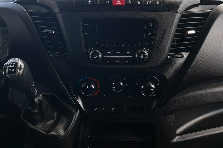 Iveco Daily KONTENER NISKOPODŁOGOWY 4.43x2.23x2.42 SKLEP BAR FOODTRUCK KAMPER AC zdjęcie 10