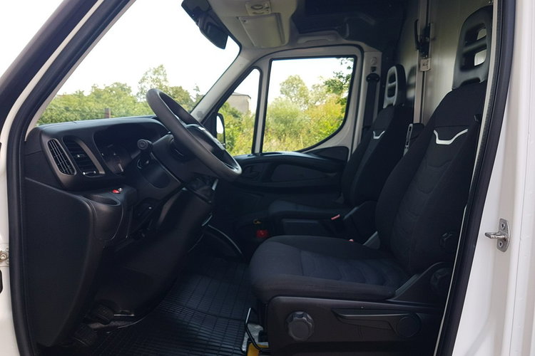 Iveco Daily KONTENER NISKOPODŁOGOWY 4.43x2.23x2.42 SKLEP BAR FOODTRUCK KAMPER AC zdjęcie 23