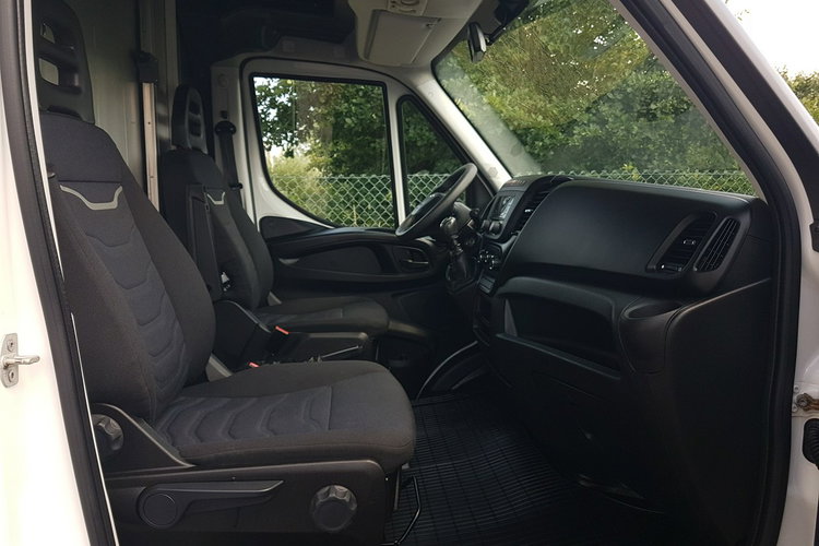 Iveco Daily KONTENER NISKOPODŁOGOWY 4.43x2.23x2.42 SKLEP BAR FOODTRUCK KAMPER AC zdjęcie 24