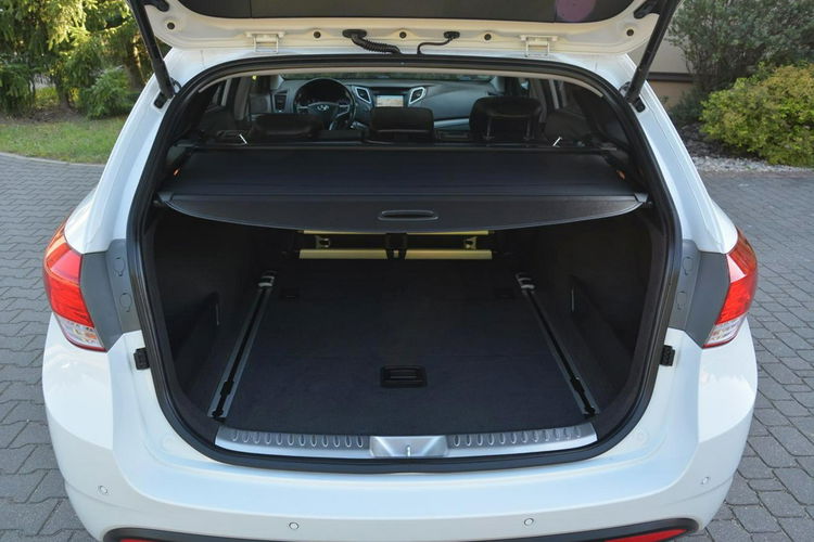 Hyundai i40 Lift Premium Skóry bi-Xenon Ledy Panorama Navi Wentylacja EL.Klapa zdjęcie 36