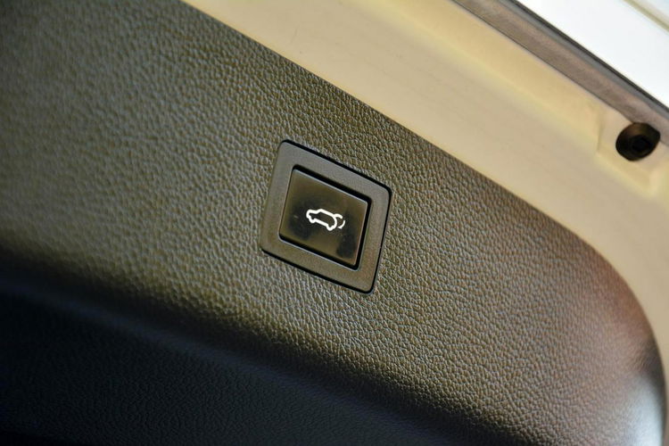 Hyundai i40 Lift Premium Skóry bi-Xenon Ledy Panorama Navi Wentylacja EL.Klapa zdjęcie 37