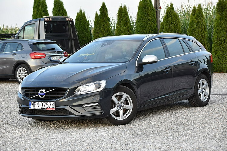 Volvo V60 2,0D3 150Km R-Design Pół-Skóra Led Navi Xenon Gwarancja zdjęcie 10