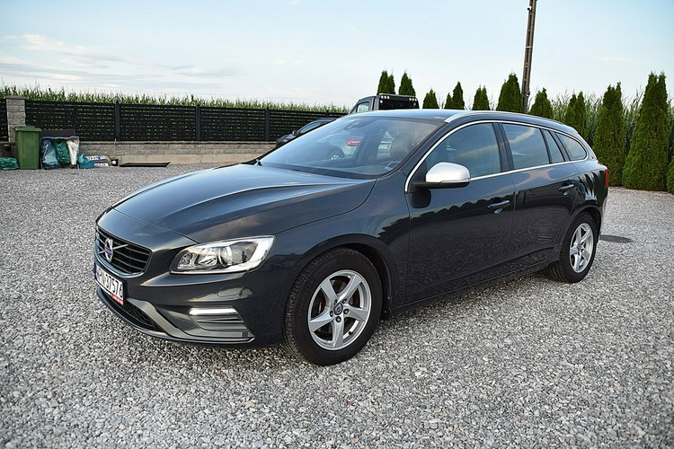 Volvo V60 2,0D3 150Km R-Design Pół-Skóra Led Navi Xenon Gwarancja zdjęcie 22