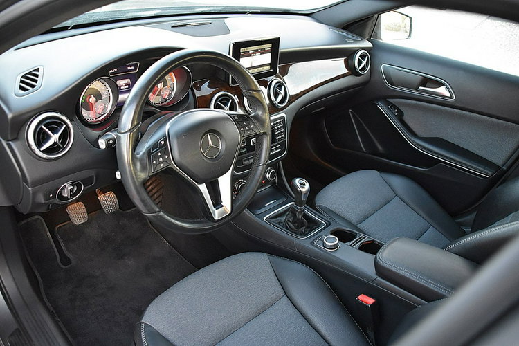 Mercedes GLA 180 D Pół-Skóra Navi Xenon Led Gwarancja zdjęcie 5
