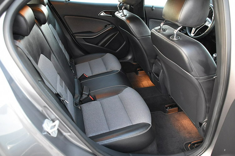 Mercedes GLA 180 D Pół-Skóra Navi Xenon Led Gwarancja zdjęcie 7