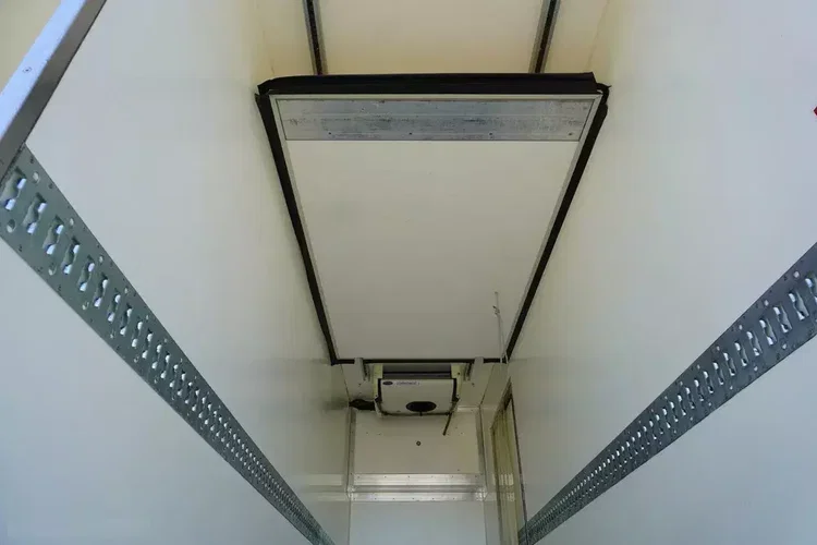 Mercedes Atego 1223 / Chłodnia bitemperatura 12 EPAL / FULL ADR / Kab. sypialna / 175 tys. km zdjęcie 12