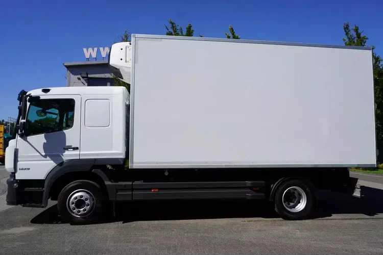 Mercedes Atego 1223 / Chłodnia bitemperatura 12 EPAL / FULL ADR / Kab. sypialna / 175 tys. km zdjęcie 2