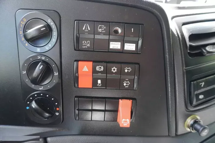 Mercedes Atego 1223 / Chłodnia bitemperatura 12 EPAL / FULL ADR / Kab. sypialna / 175 tys. km zdjęcie 23