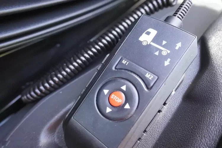 Mercedes Atego 1223 / Chłodnia bitemperatura 12 EPAL / FULL ADR / Kab. sypialna / 175 tys. km zdjęcie 27