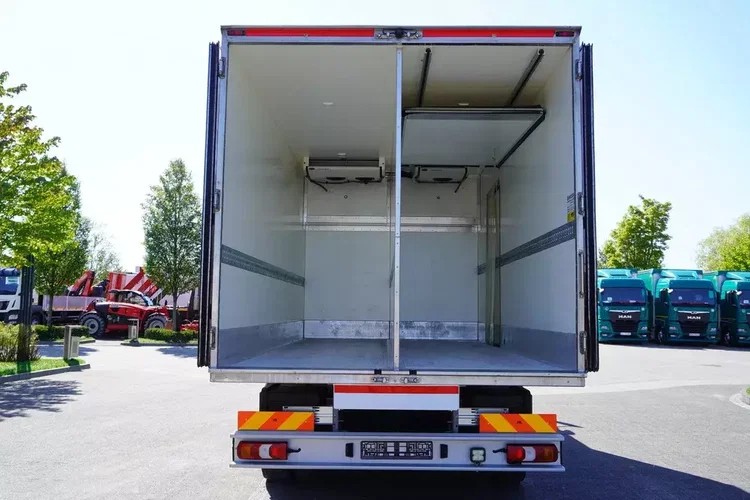 Mercedes Atego 1223 / Chłodnia bitemperatura 12 EPAL / FULL ADR / Kab. sypialna / 175 tys. km zdjęcie 5