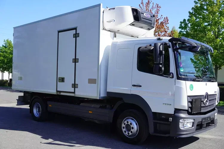 Mercedes Atego 1223 / Chłodnia bitemperatura 12 EPAL / FULL ADR / Kab. sypialna / 175 tys. km zdjęcie 8