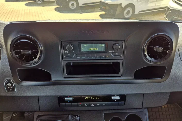 Mercedes Sprinter Izoterma 8 ePAL 89999zł NETTO 2.2CDi/143KM Salon Polska zdjęcie 24