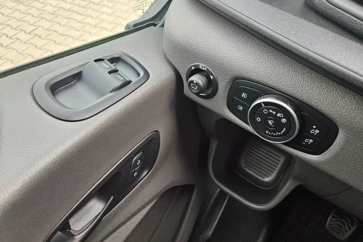 Ford transit L3H2 59999zł NETTO 2.0 TdCi/131KM zdjęcie 19