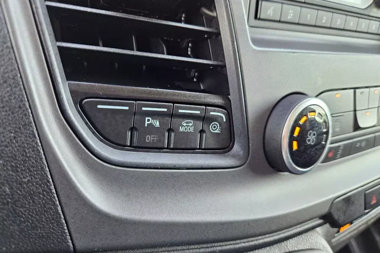 Ford transit-custom L2H1 69999zł NETTO 2.0TdCi/131KM zdjęcie 28