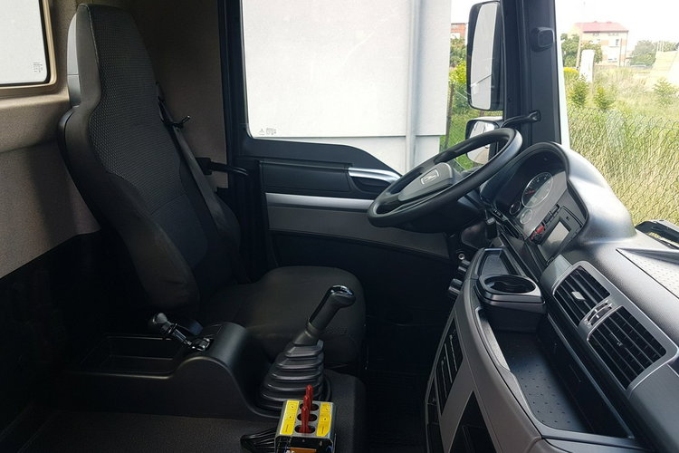 TGL 12.220 HAKOWIEC POD KONTENERY SKIBICKI 4x2 KLIMA DO KONTENERÓW MANUAL 12T POD KONTENER zdjęcie 17