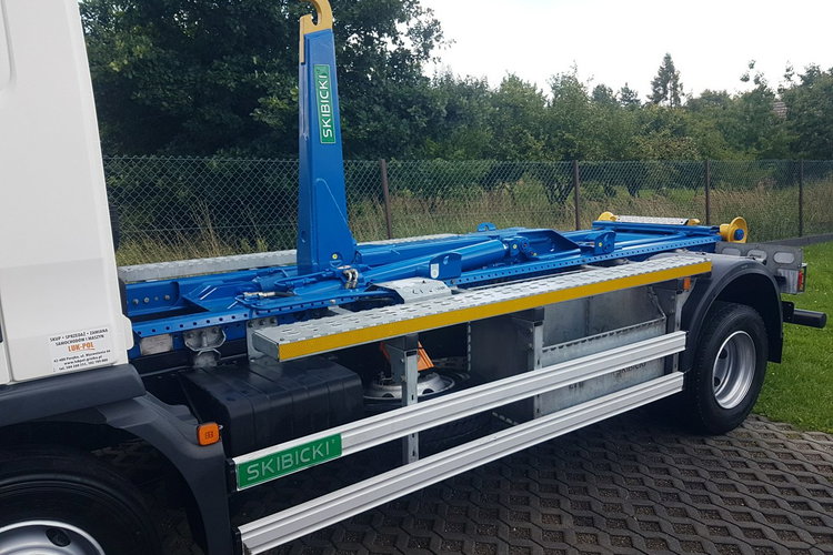 TGL 12.220 HAKOWIEC POD KONTENERY SKIBICKI 4x2 KLIMA DO KONTENERÓW MANUAL 12T POD KONTENER zdjęcie 35