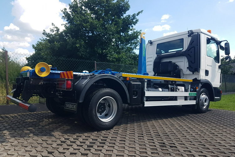 TGL 12.220 HAKOWIEC POD KONTENERY SKIBICKI 4x2 KLIMA DO KONTENERÓW MANUAL 12T POD KONTENER zdjęcie 36