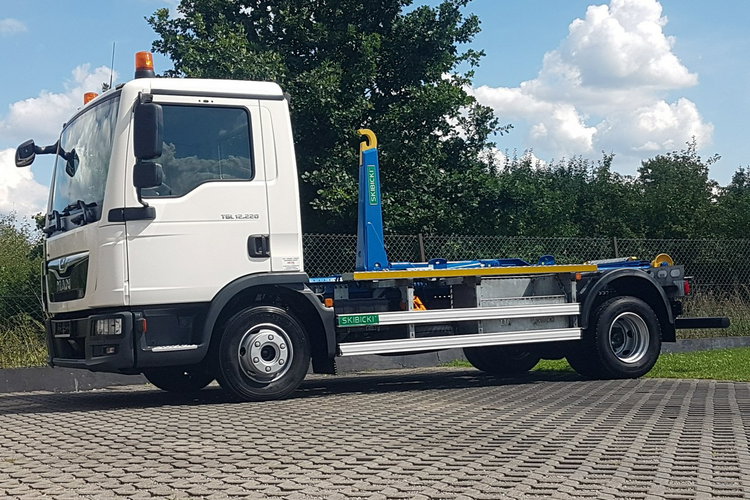 TGL 12.220 HAKOWIEC POD KONTENERY SKIBICKI 4x2 KLIMA DO KONTENERÓW MANUAL 12T POD KONTENER zdjęcie 37