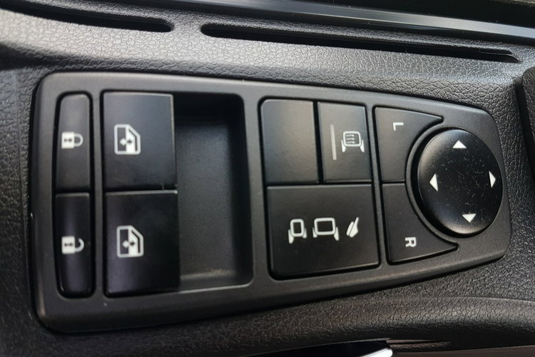 TGL 12.220 HAKOWIEC POD KONTENERY SKIBICKI 4x2 KLIMA DO KONTENERÓW MANUAL 12T POD KONTENER zdjęcie 9