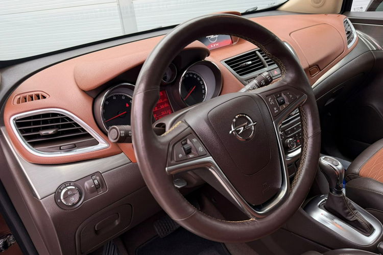 Mokka Opel Mokka 1.4 T 140 KM Automat – Elegancja i komfort w pięknym brązie zdjęcie 18