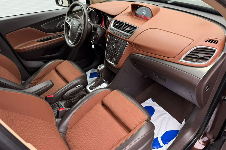 Mokka Opel Mokka 1.4 T 140 KM Automat – Elegancja i komfort w pięknym brązie zdjęcie 23