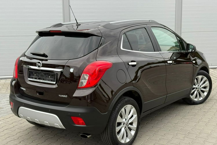 Mokka Opel Mokka 1.4 T 140 KM Automat – Elegancja i komfort w pięknym brązie zdjęcie 3